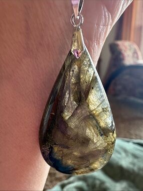 Labradorite Teardrop Pendant in Iridescent Green-Gold - Unbranded